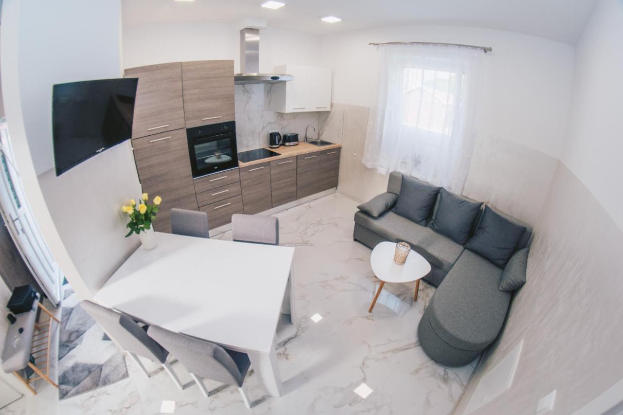 L Apartment Maribor Exteriör bild